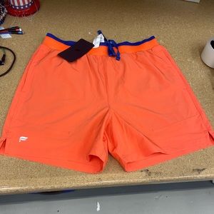 Men’s 5 in fundamental Fabletics shorts